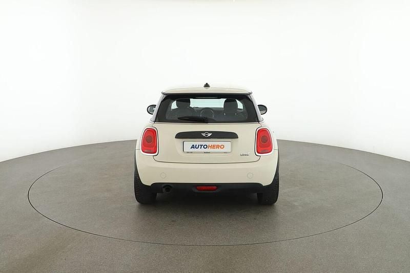 Usata Mini ONE 102 CV (75 kW) 2018 Bianco Utilitaria