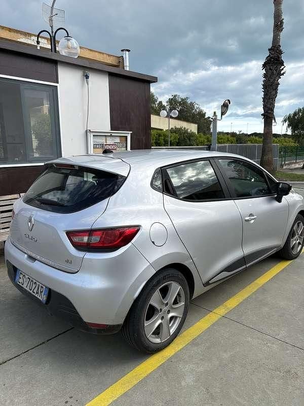 Usata Renault Clio IV 75 CV (55 kW) 2013 Berlina