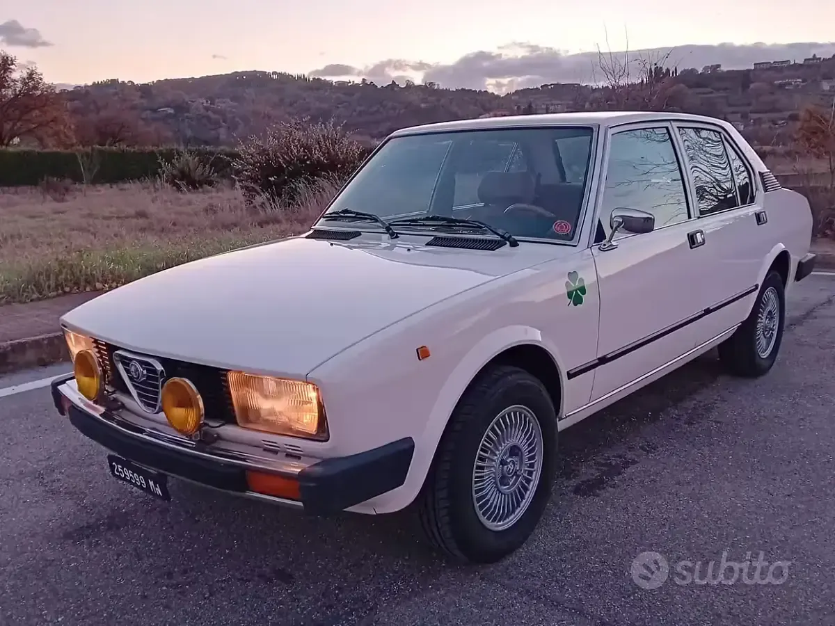 Usata Alfa Romeo Alfetta 122 CV (89 kW) 1970 Bianco Berlina