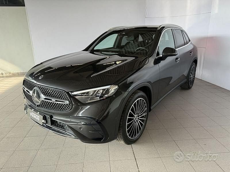 Usata Mercedes GLC300 Advanced 258 CV (189 kW) 2023 Grigio SUV