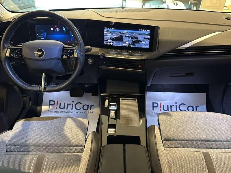 Usata Opel Astra Elegance 181 CV (133 kW) 2023 Grigio Utilitaria