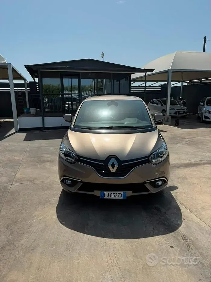 Usata Renault Scénic Bose Edition 110 CV (80 kW) 2017 Giallo Monovolume