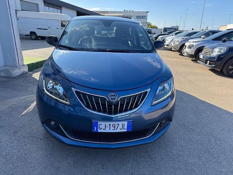 Usata Lancia Ypsilon Gold 69 CV (50 kW) 2022 Blu Utilitaria
