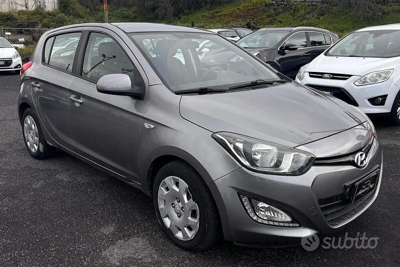 Usata Hyundai i20 Classic 74 CV (54 kW) 2013 Grigio Utilitaria