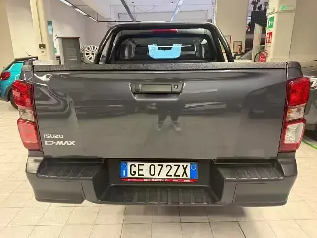 Usata Isuzu D-Max 163 CV (119 kW) 2021 Grigio Pick-up