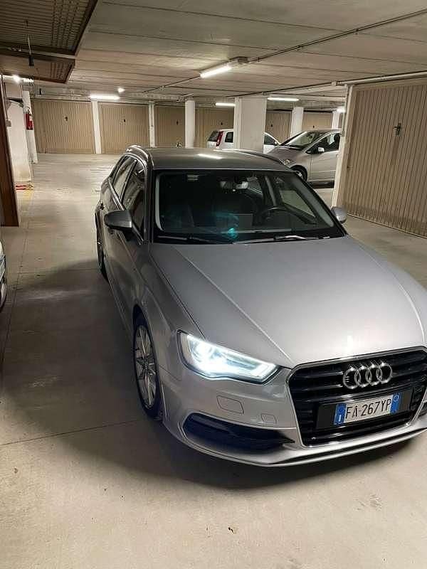 Usata Audi A3 Attraction 110 CV (80 kW) 2015 Argento Berlina