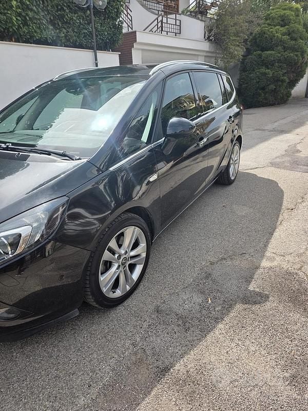 Usata Opel Zafira Tourer Cosmo 165 CV (121 kW) 2012 Nero Monovolume