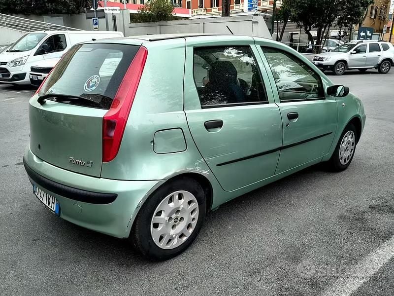 Usata Fiat Punto 60 CV (44 kW) 2000 Verde Utilitaria