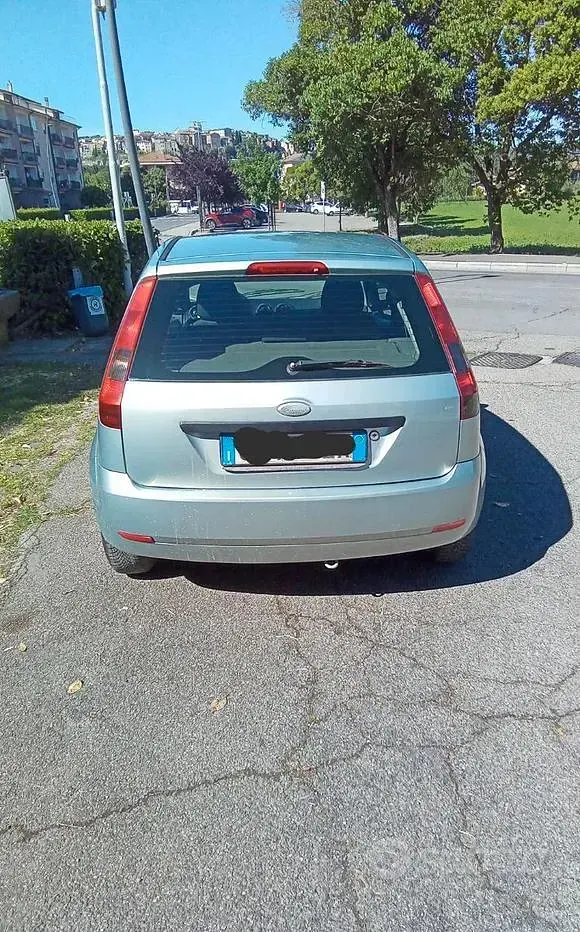 Usata Ford Fiesta 75 CV (55 kW) 2003 Utilitaria