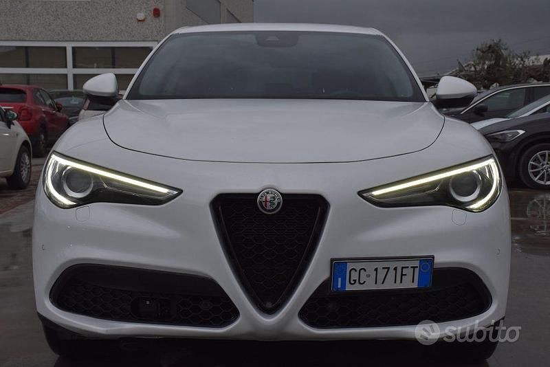 Usata Alfa Romeo Stelvio Sprint 190 CV (139 kW) 2020 Bianco SUV
