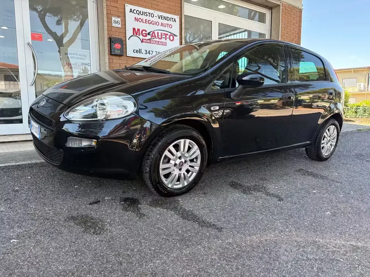 Usata Fiat Punto 77 CV (56 kW) 2015 Utilitaria