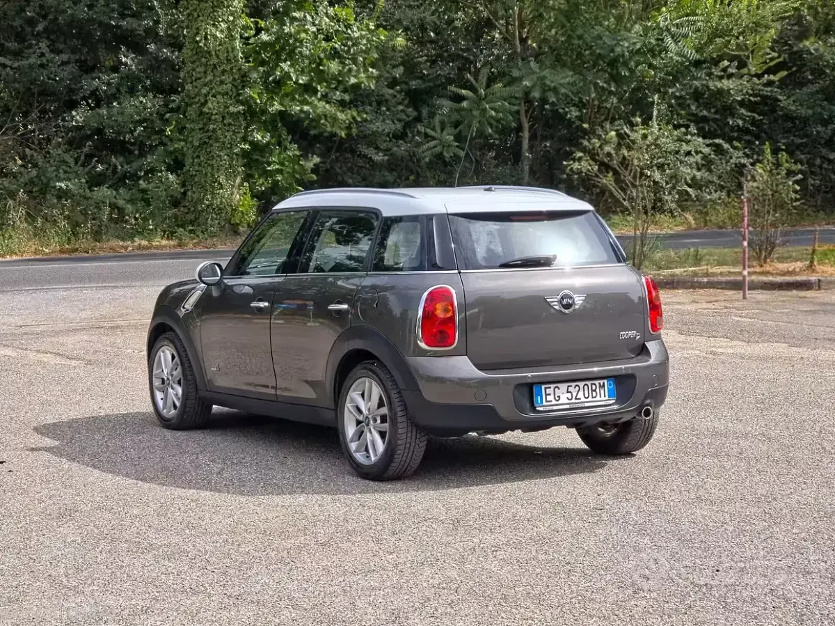 Usata Mini Cooper D Countryman 111 CV (81 kW) 2011 Marrone SUV