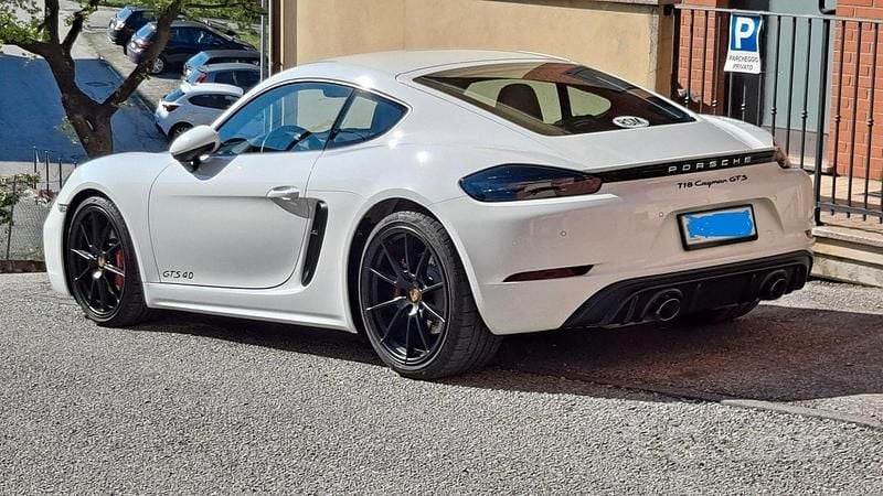 Usata Porsche 718 Cayman 400 CV (294 kW) 2021 Bianco Coupé