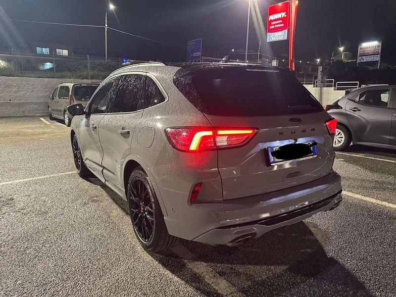 Usata Ford Kuga 152 CV (111 kW) 2023 Grigio SUV