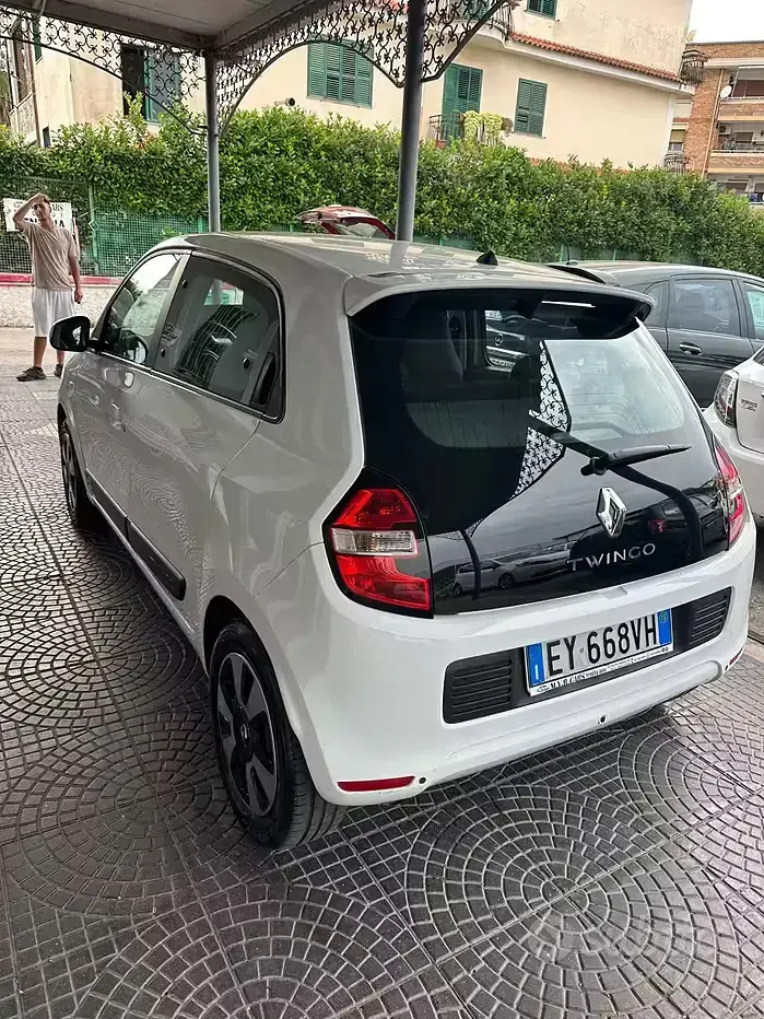 Usata Renault Twingo SE 69 CV (50 kW) 2015 Bianco Utilitaria