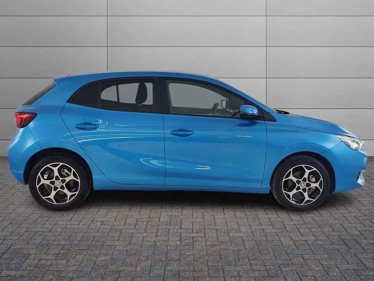 Usata MG MG3 Luxury 102 CV (75 kW) 2024 Blu/azzurro Utilitaria