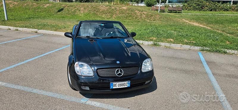 Usata Mercedes SLK200 136 CV (100 kW) 1999 Cabrio