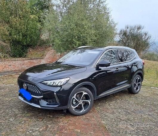 Usata MG HS Luxury 162 CV (119 kW) 2023 Nero SUV