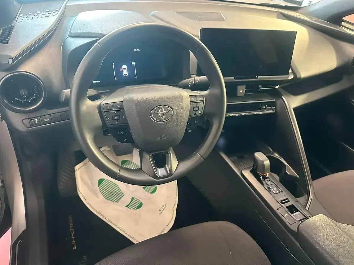 Usata Toyota C-HR Lounge 150 CV (110 kW) 2026 Grigio SUV