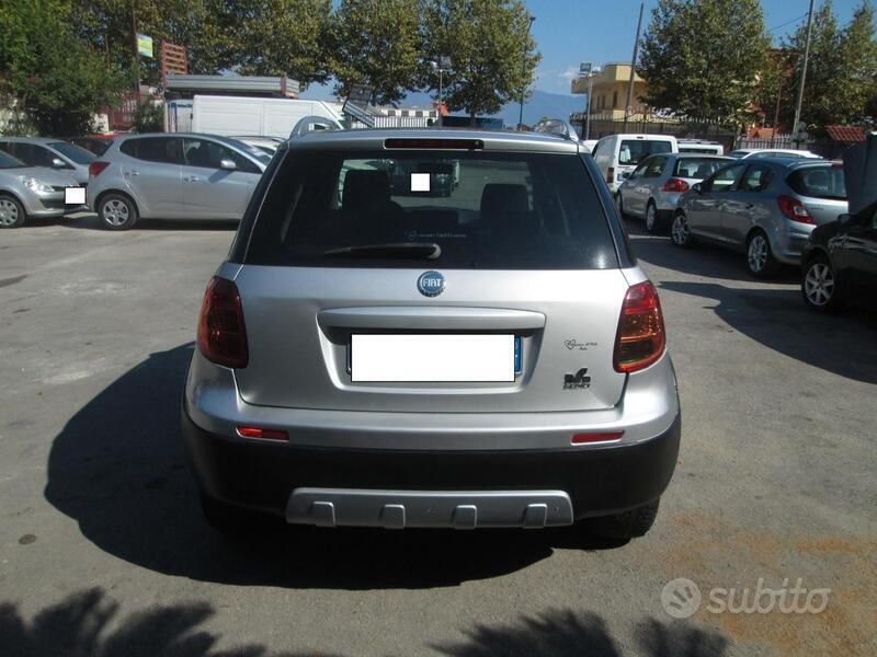 Usata Fiat Sedici Dynamic 120 CV (88 kW) 2006 Grigio SUV