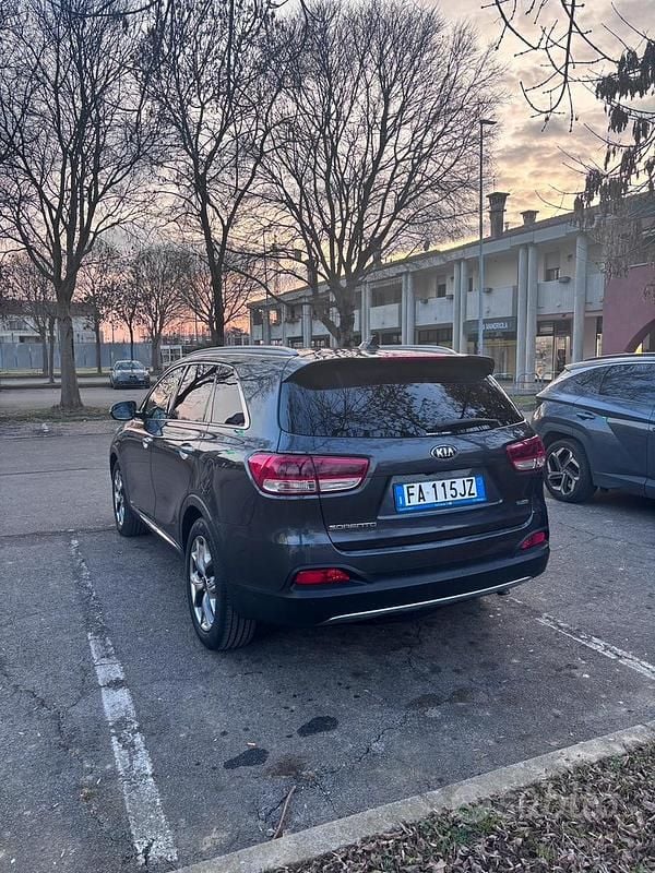 Usata Kia Sorento 200 CV (147 kW) 2015 Grigio SUV