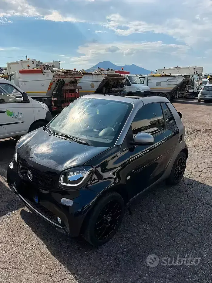 Usata Smart ForTwo Cabrio 71 CV (52 kW) 2016 Nero Cabrio