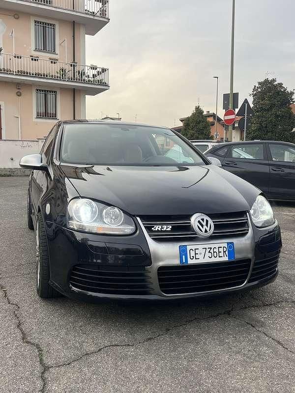 Usata VW Golf IV R 250 CV (183 kW) 2006