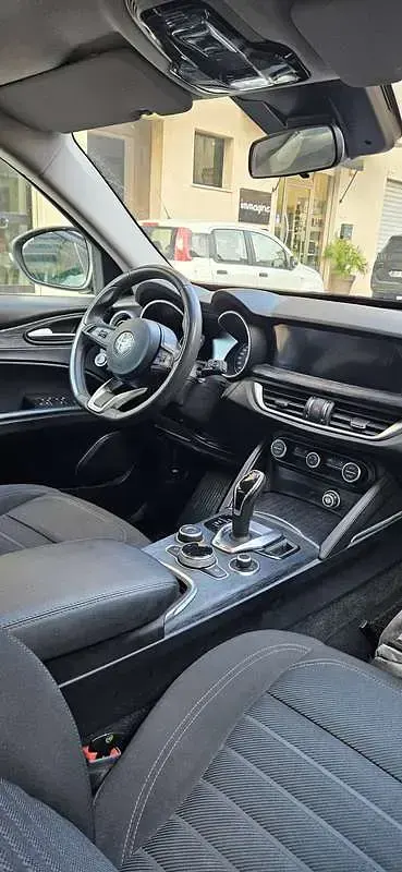 Usata Alfa Romeo Stelvio Super 160 CV (117 kW) 2020 Blu/azzurro SUV