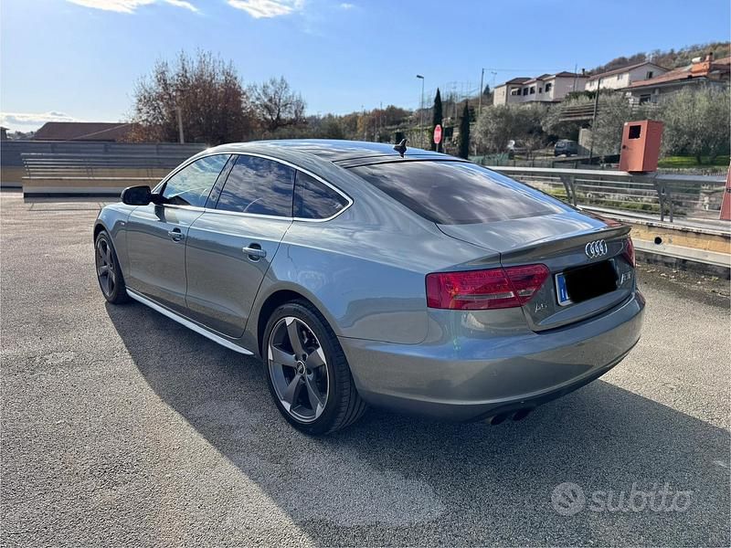 Usata Audi A5 Design 143 CV (105 kW) 2010 Grigio Berlina