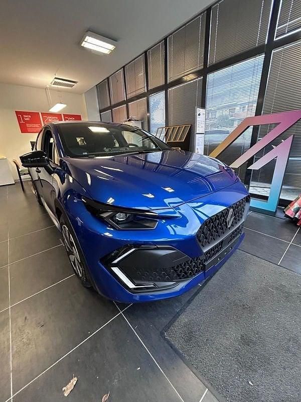 Blu Nuova 2025 Renault Clio V Evolution Tre volumi | 24.900 € - Immagine 1/4