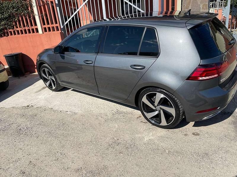 Usata VW Golf VII Highline 116 CV (85 kW) 2017 Berlina