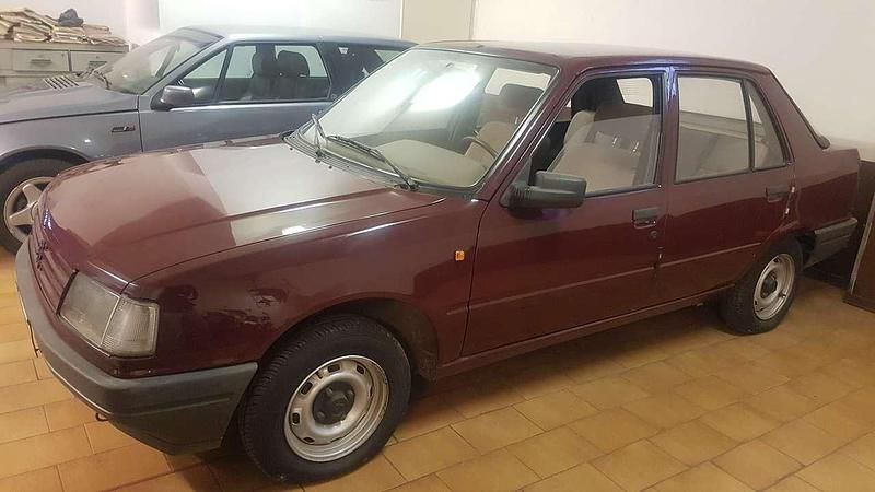 Usata Peugeot 309 54 CV (39 kW) 1986 Rosso Utilitaria
