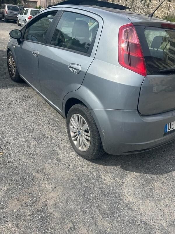 Usata Fiat Grande Punto 120 CV (88 kW) 2007 Grigio Utilitaria