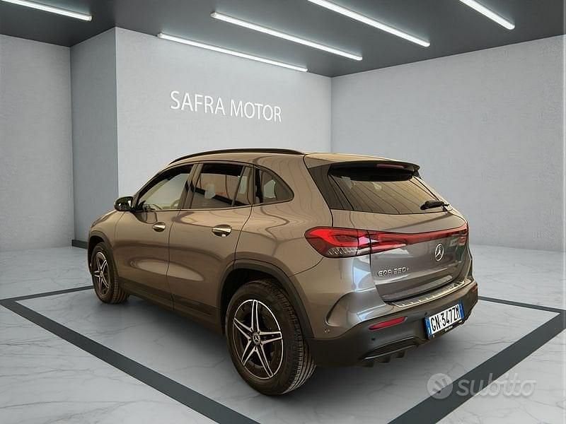 Usata Mercedes EQA250+ Premium Plus 139 kW (190 CV) 2023 Grigio montagna ; SUV