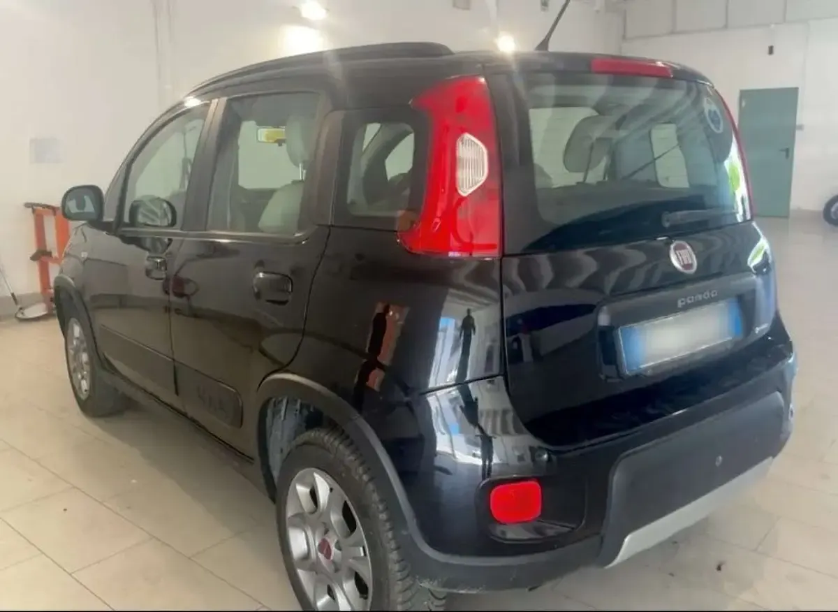 Usata Fiat Panda 4x4 86 CV (63 kW) 2015 Nero Utilitaria