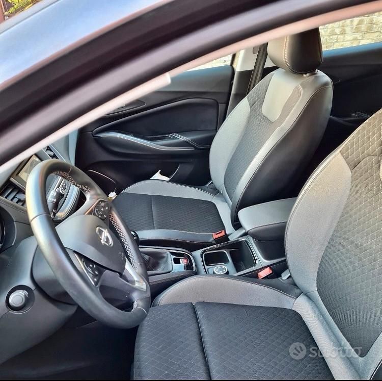 Usata Opel Grandland X 130 CV (95 kW) 2019 Grigio SUV