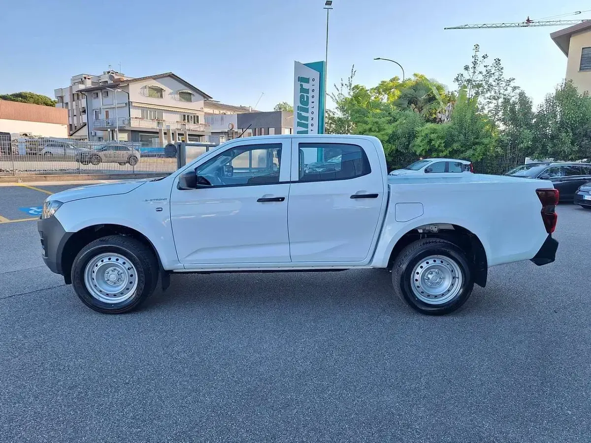 Nuova Isuzu D-Max 165 CV (121 kW) 2026 Bianco Pick-up