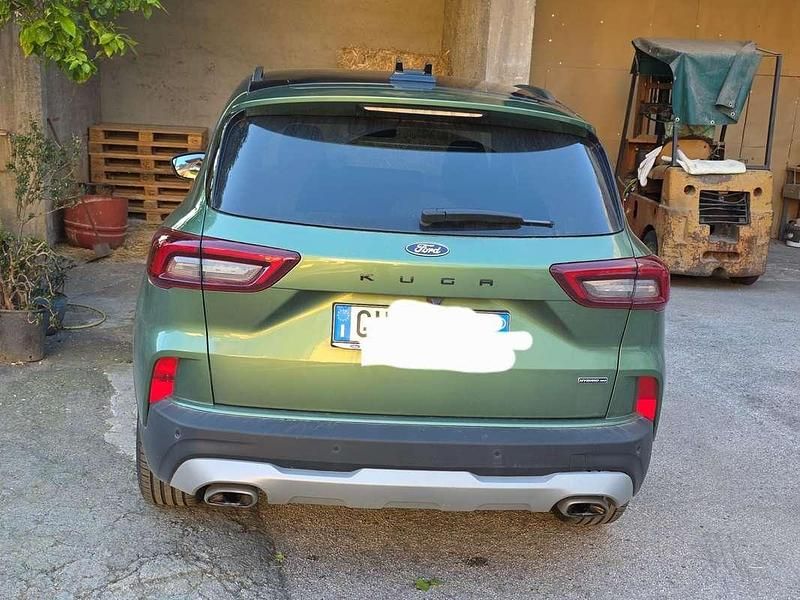 Usata Ford Kuga Active X 184 CV (135 kW) 2025 Verde SUV