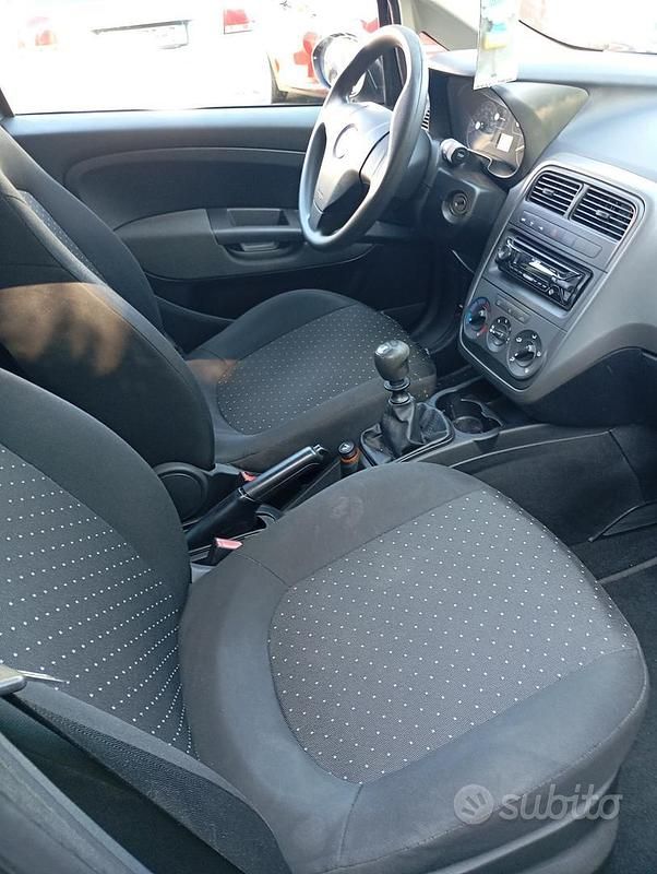 Usata Fiat Grande Punto 65 CV (47 kW) 2008 Nero Utilitaria