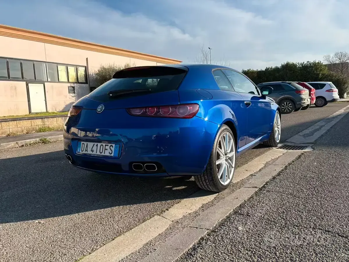 Usata Alfa Romeo Brera 185 CV (136 kW) 2006 Bluazzurro Coupé