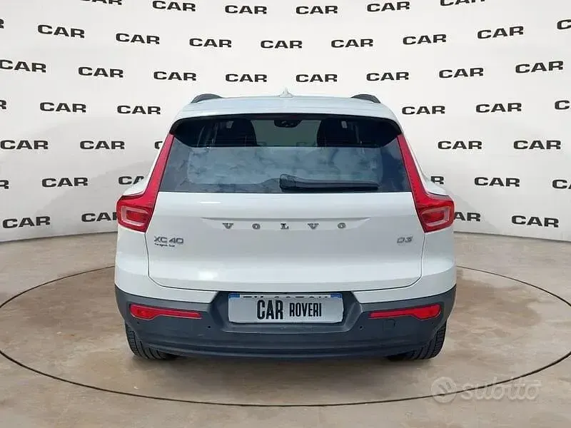 Usata Volvo XC40 Business Edition 150 CV (110 kW) 2019 Bianco SUV