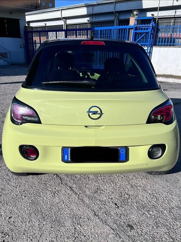 Usata Opel Adam 69 CV (50 kW) 2015 Verde Utilitaria
