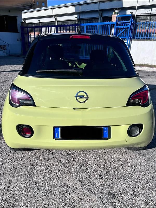 Verde Usata 2015 Opel Adam Due volumi | 6700 € (Buon prezzo) - Immagine 1/4