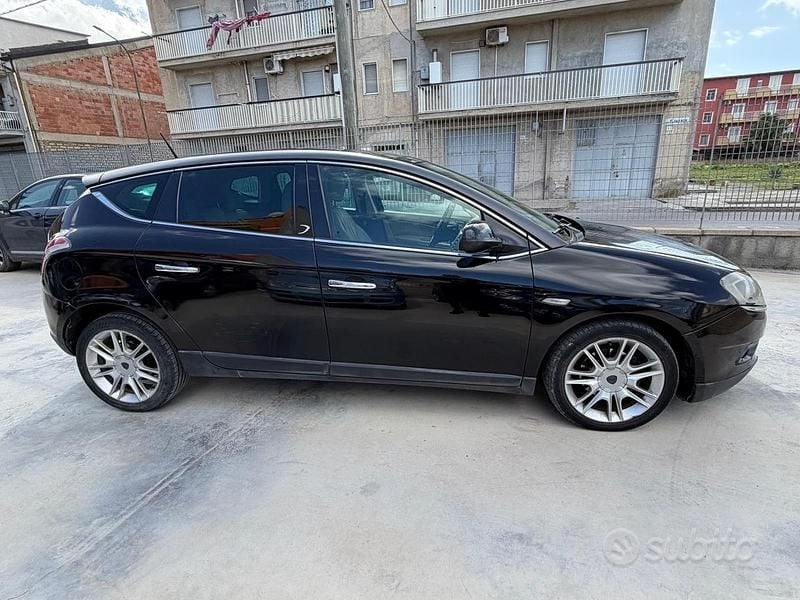 Usata Lancia Delta 120 CV (88 kW) 2009 Nero Utilitaria