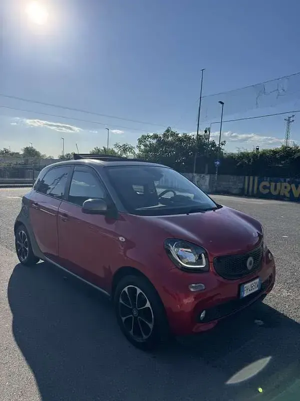 Usata Smart ForFour Prime 90 CV (66 kW) 2017 Rosso Utilitaria