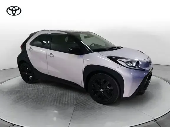 Nuova Toyota Aygo X Edition 72 CV (52 kW) 2025 Grigio SUV