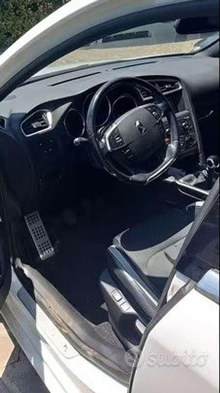 Usata Citroën DS4 So Chic 114 CV (83 kW) 2014 Bianco Utilitaria