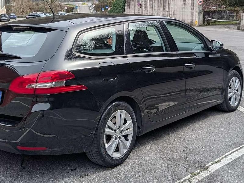 Usata Peugeot 308 SW Active 131 CV (96 kW) 2019 Nero Station wagon