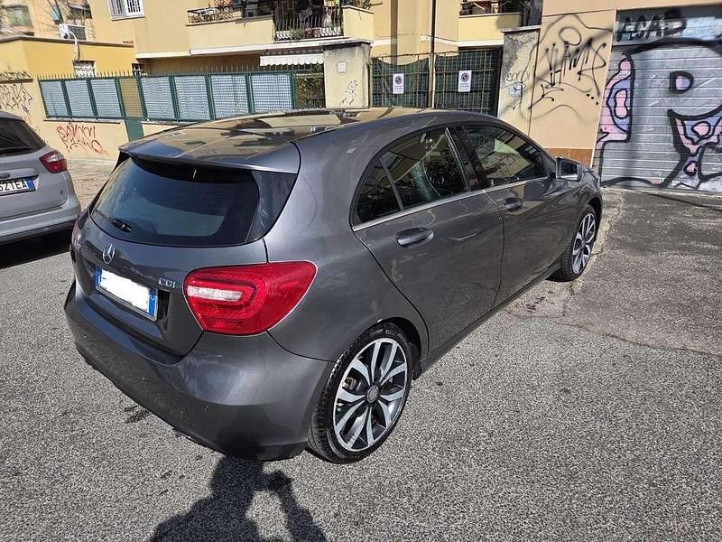Usata Mercedes A180 109 CV (80 kW) 2015 Berlina