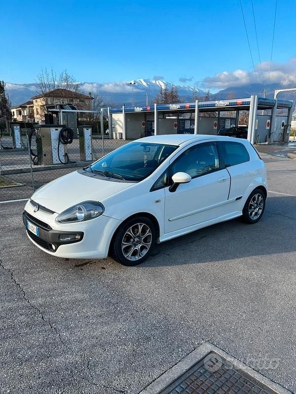 Usata Fiat Punto Evo 90 CV (66 kW) 2010 Bianco Utilitaria
